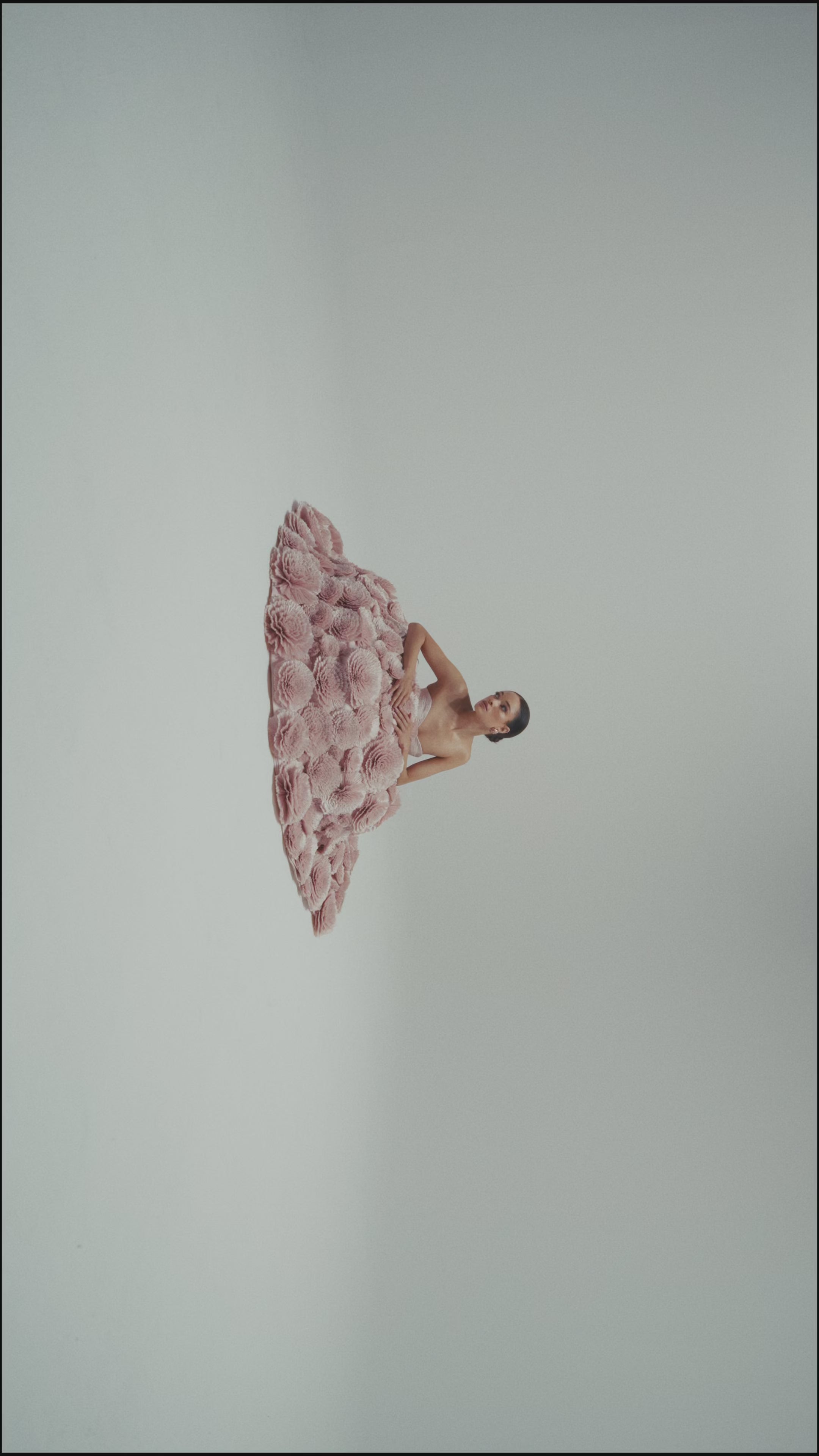 Handmade floral couture gown with 100 fabric flowers and sculptural skirt – perfect for red carpets, couture shows, and gala nights in Dubai or the GCC, video